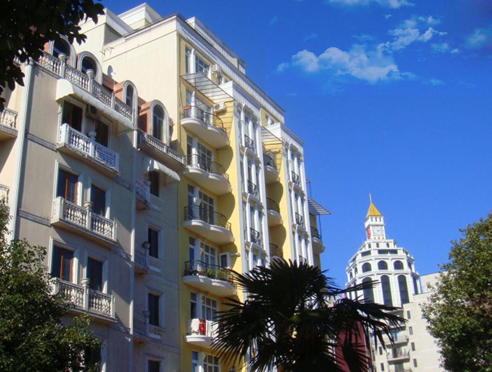 Apartments In The Center Of Batumi Exterior foto